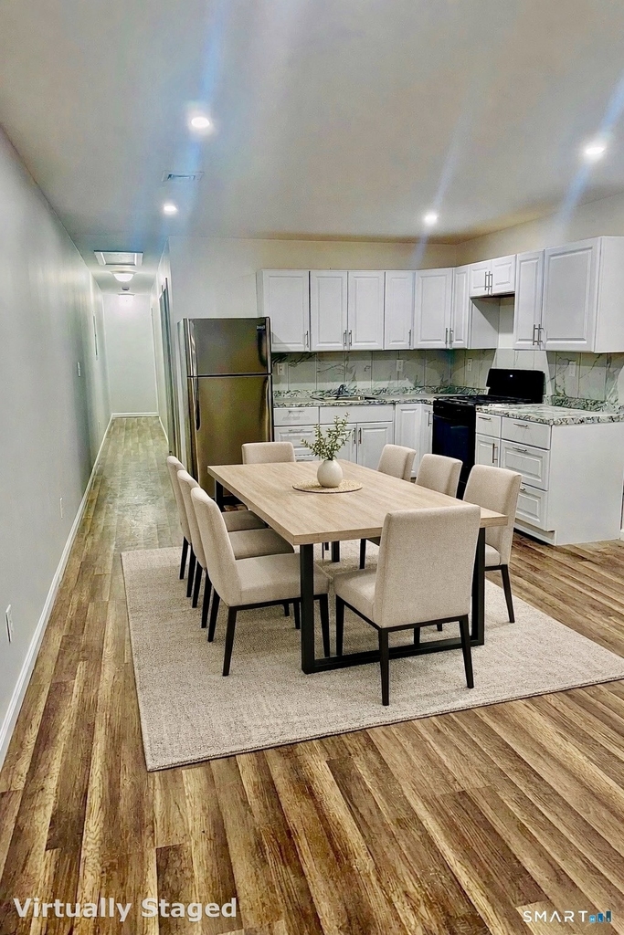1415 Stratford Avenue - Photo 2