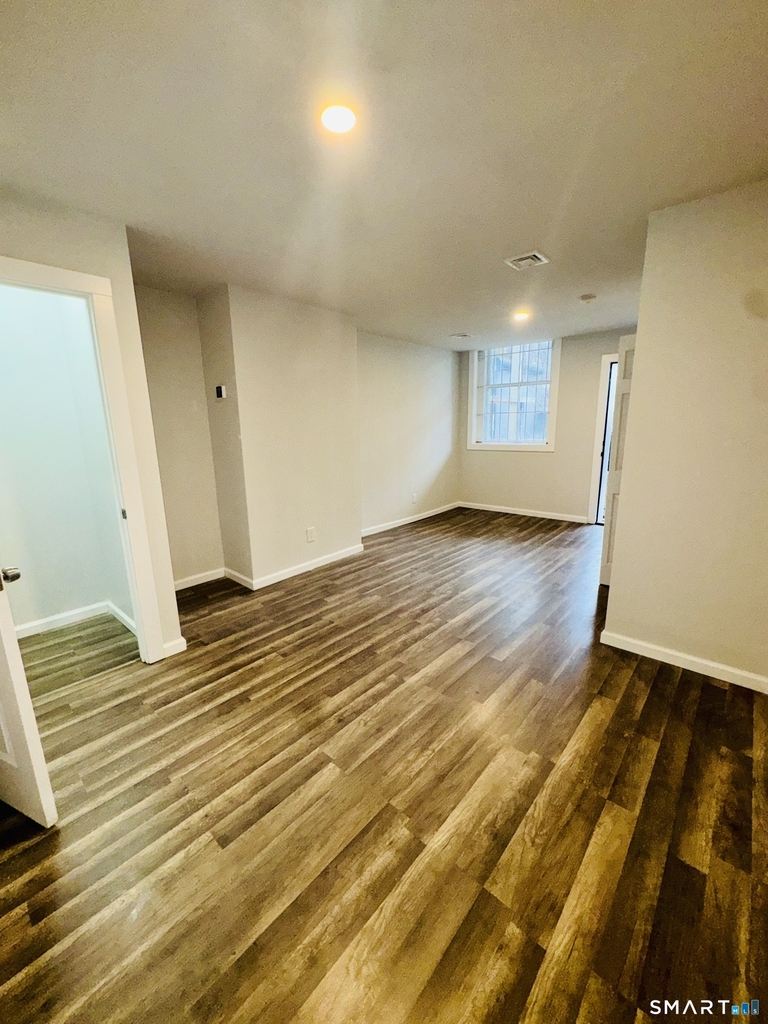 1415 Stratford Avenue - Photo 10