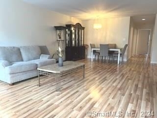 37 Greenwich Avenue - Photo 0