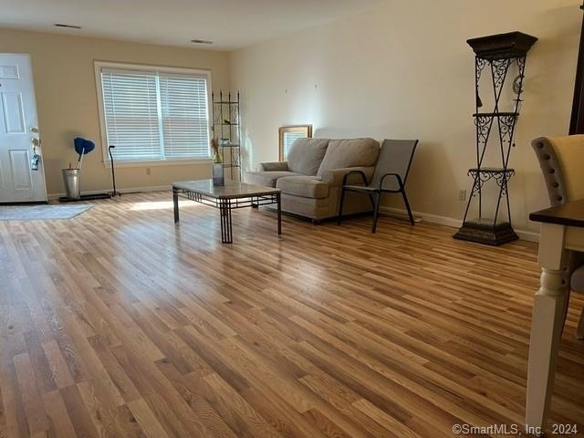 37 Greenwich Avenue - Photo 16
