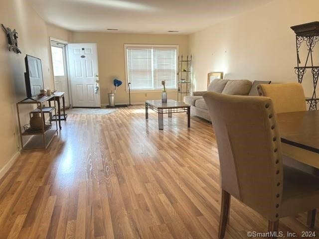 37 Greenwich Avenue - Photo 15
