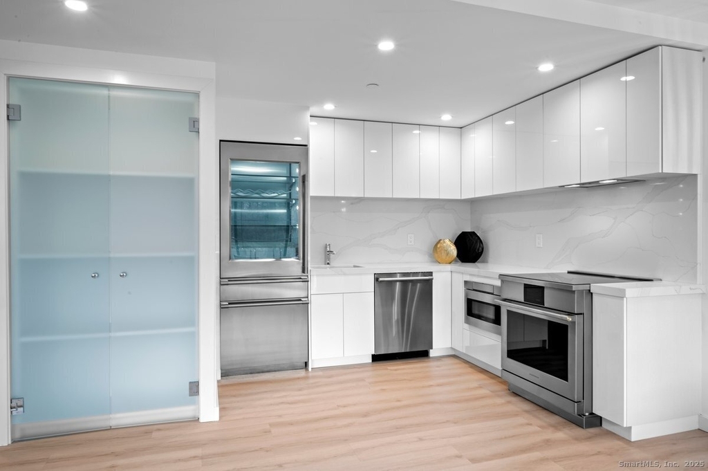 1188 King Street - Photo 4