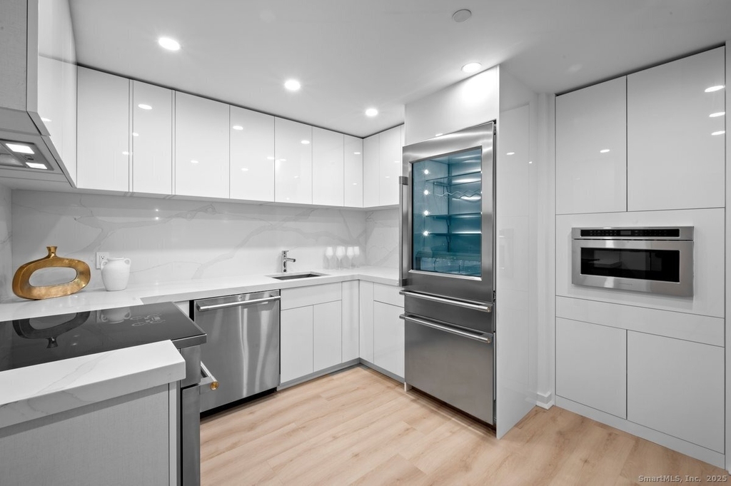 1188 King Street - Photo 22
