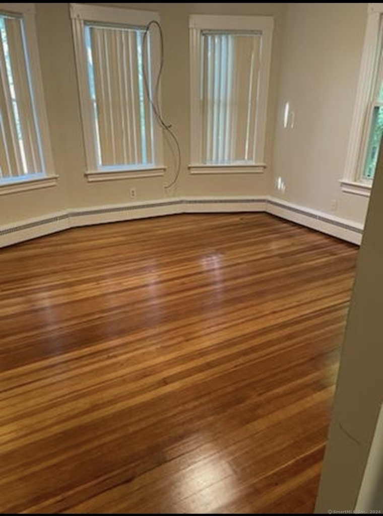 350 Center Street - Photo 2