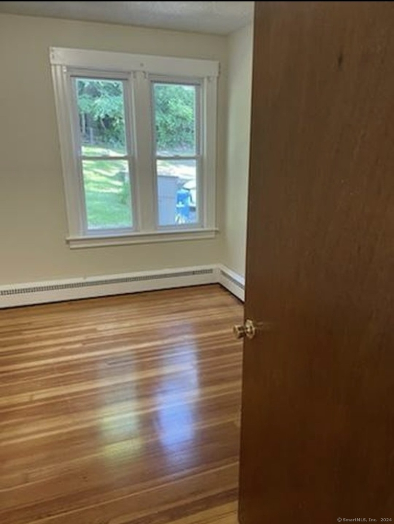 350 Center Street - Photo 4