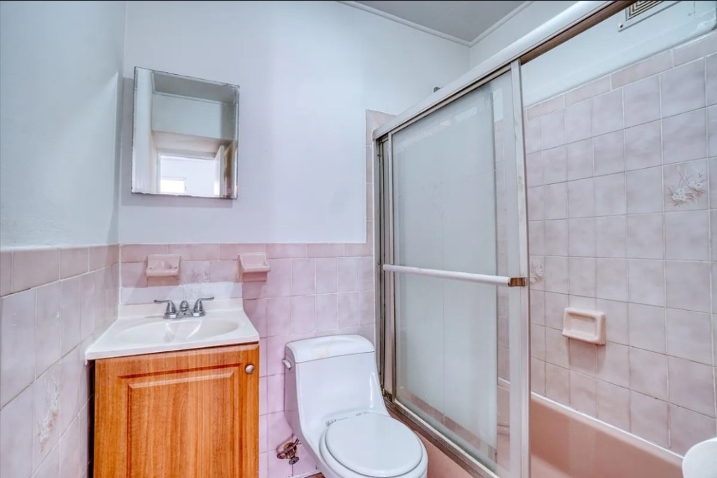 60-39 Maspeth Avenue - Photo 8