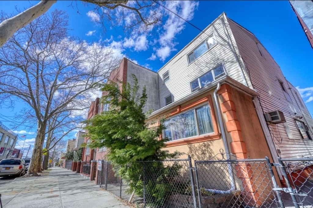 60-39 Maspeth Avenue - Photo 12
