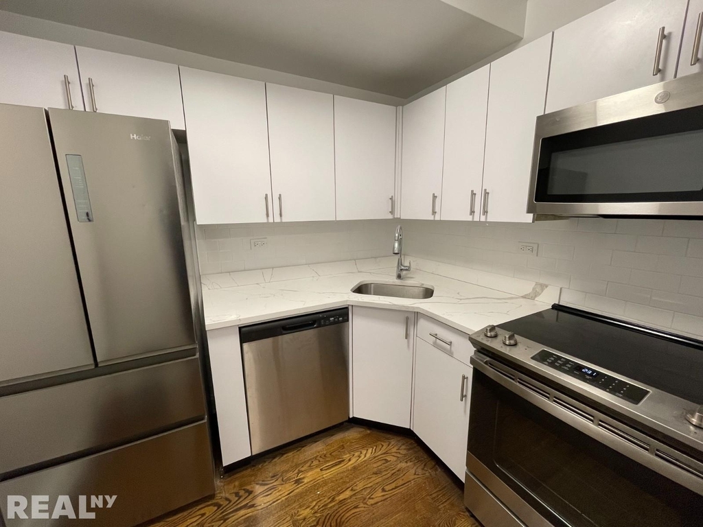 219 East 69th Street - Photo 2