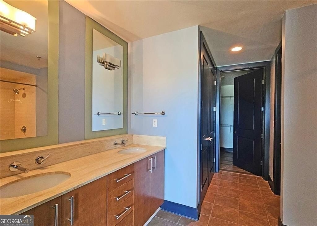 4561 Olde Perimeter Way Ne - Photo 16