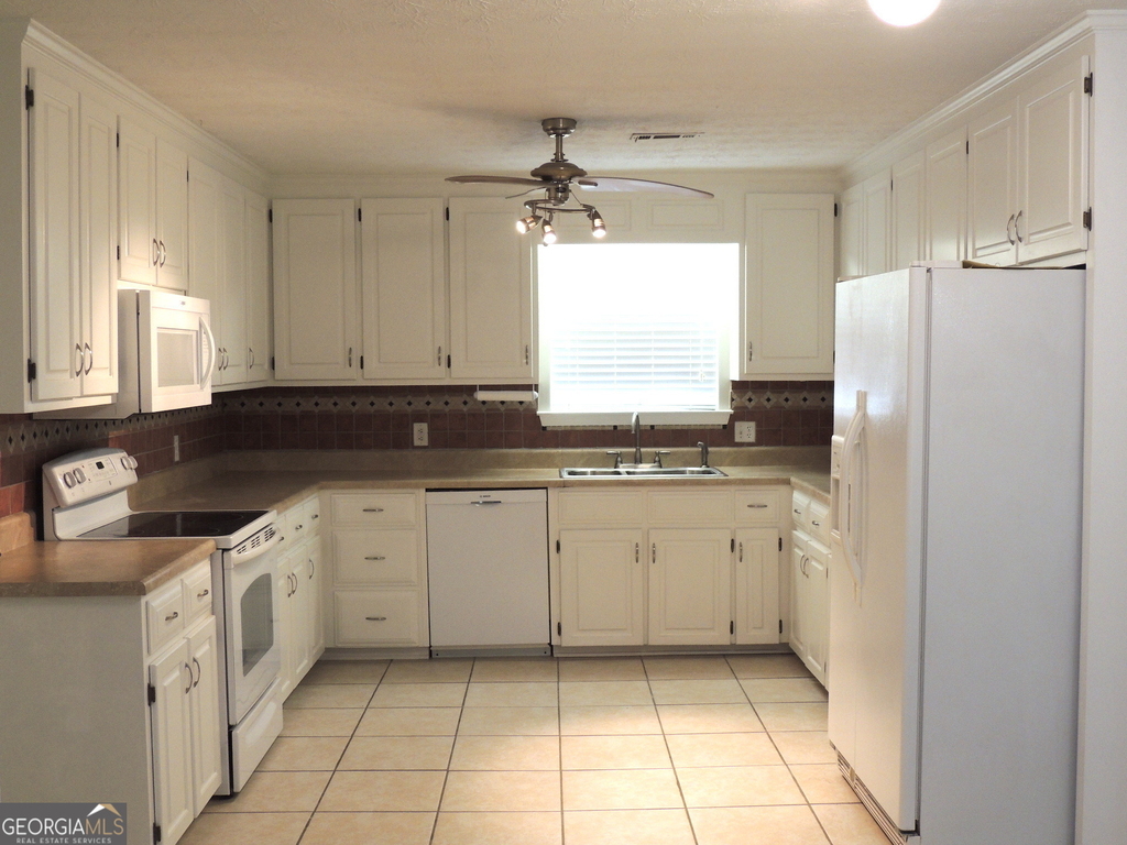 10 Brandon Drive - Photo 1
