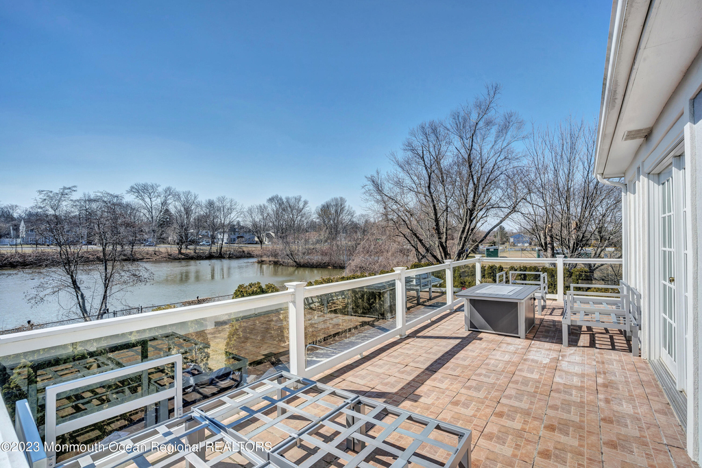 278 Lake Avenue - Photo 12