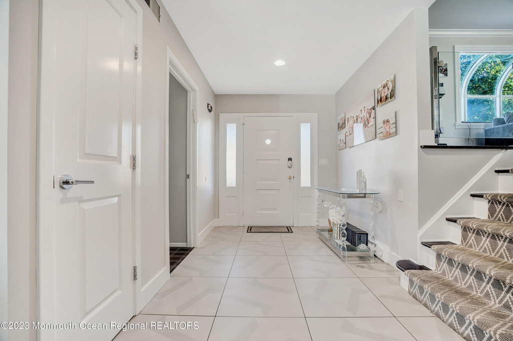 278 Lake Avenue - Photo 1
