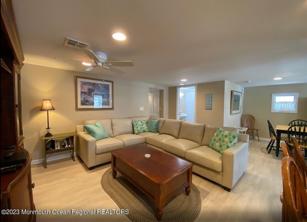17 Sampson Avenue - Photo 7