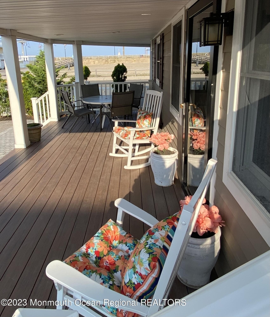 17 Sampson Avenue - Photo 1