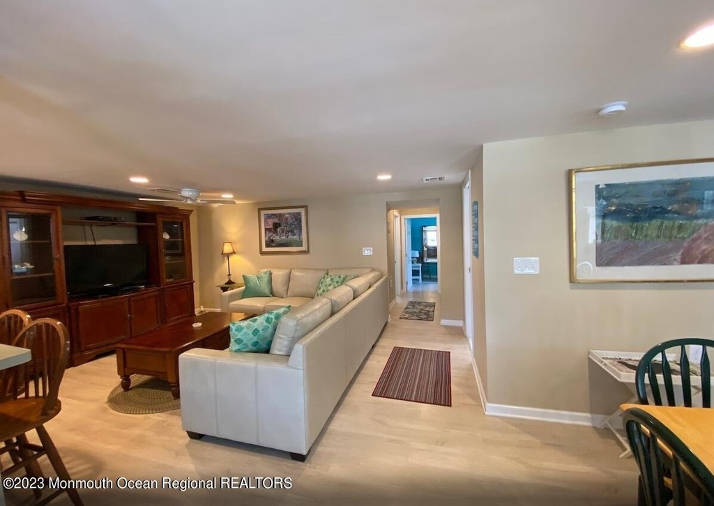 17 Sampson Avenue - Photo 2