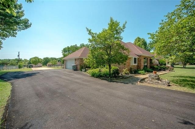 621 New Hope Road E - Photo 1