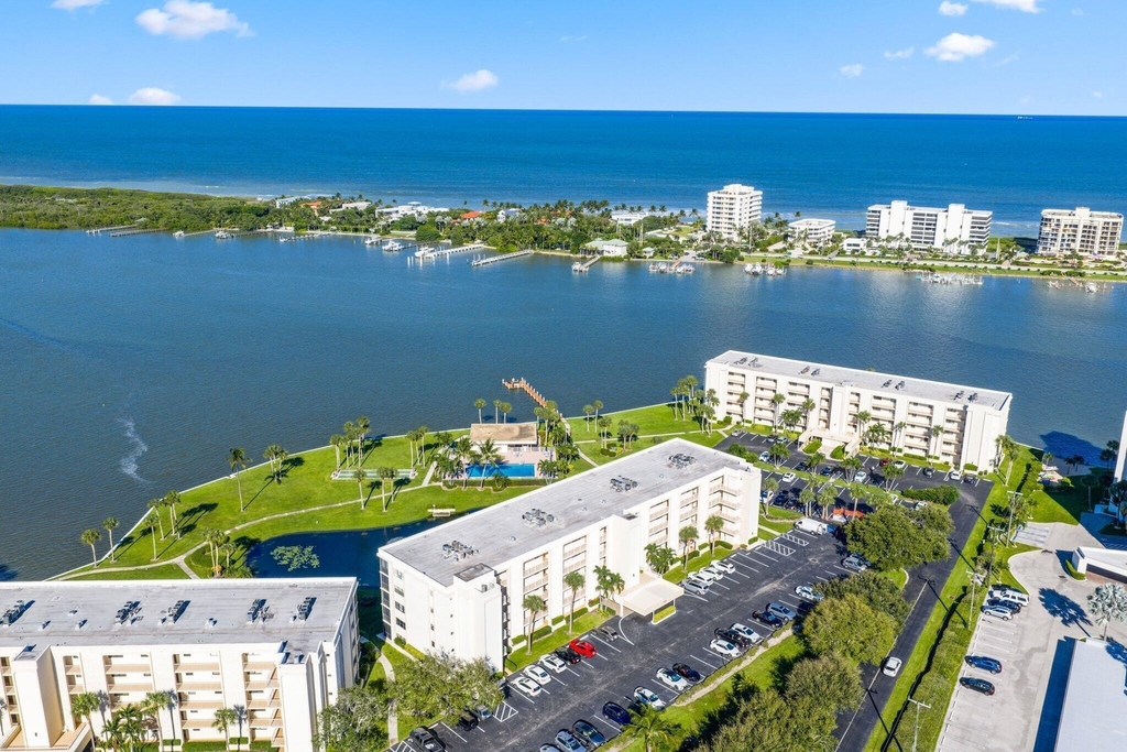 200 Intracoastal Place - Photo 32
