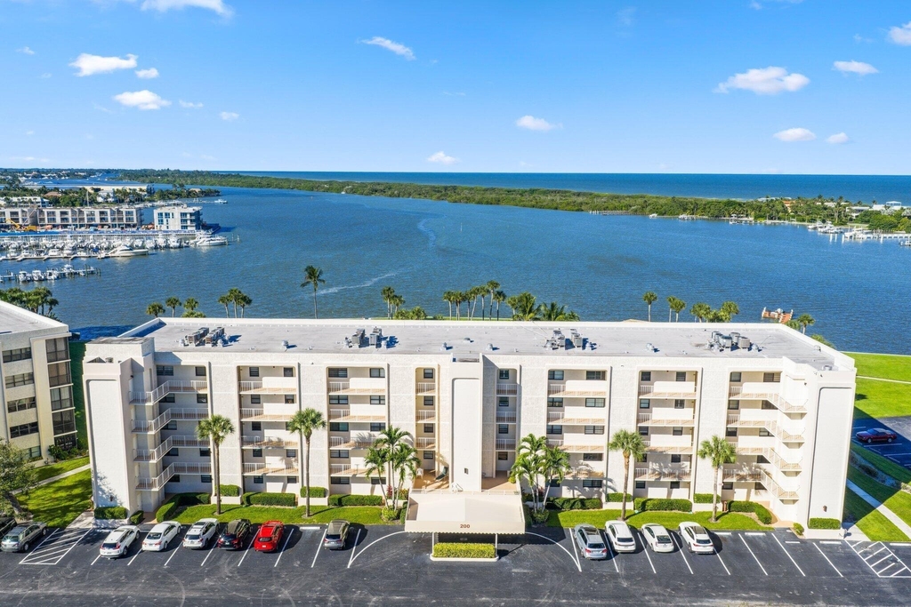 200 Intracoastal Place - Photo 2
