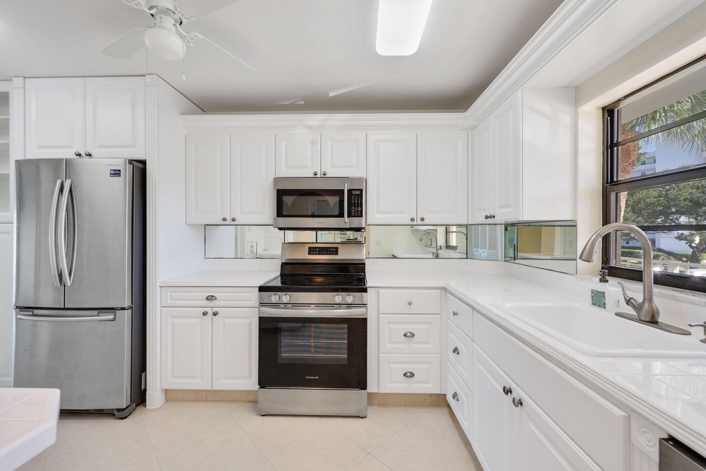 200 Intracoastal Place - Photo 3