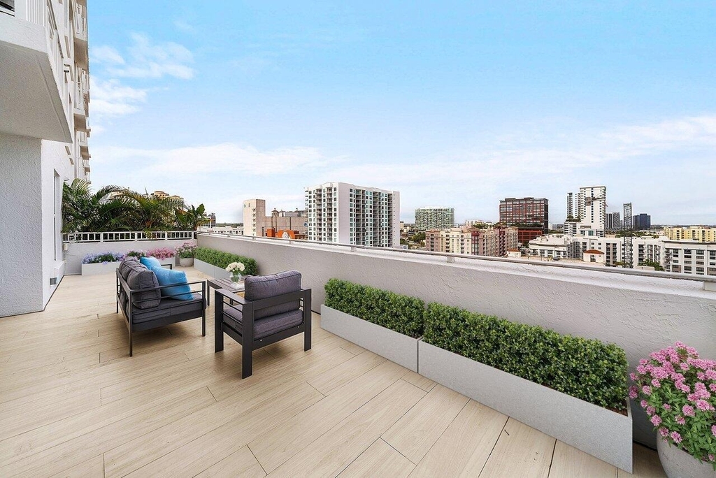 255 Evernia Street - Photo 20