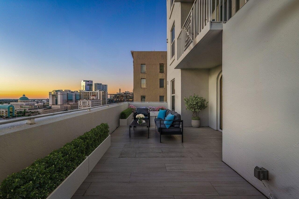 255 Evernia Street - Photo 24