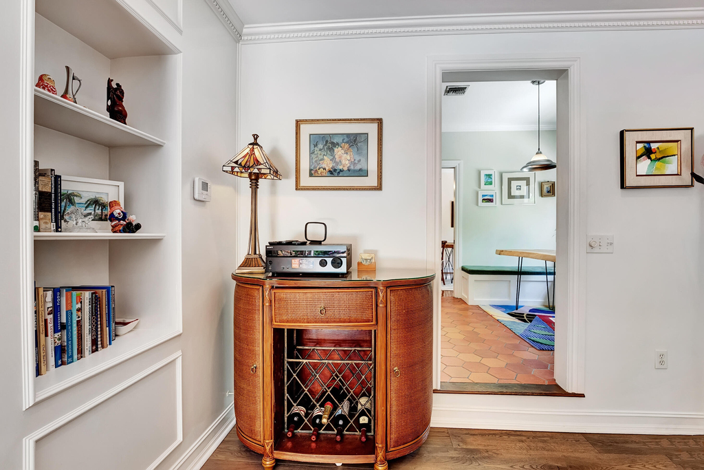 306 N Swinton Avenue - Photo 44