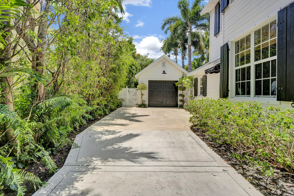 306 N Swinton Avenue - Photo 16