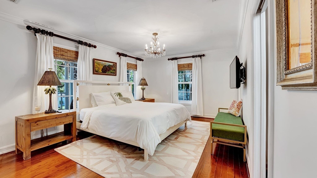 306 N Swinton Avenue - Photo 27