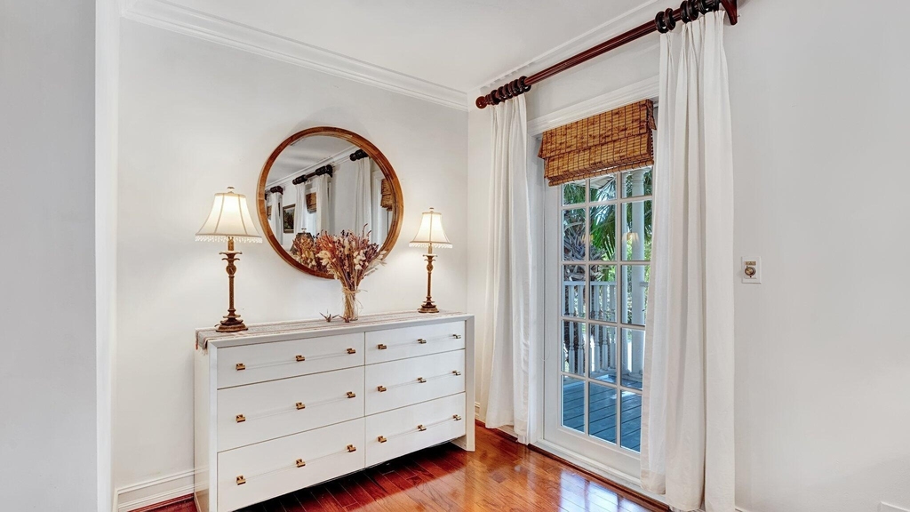 306 N Swinton Avenue - Photo 28