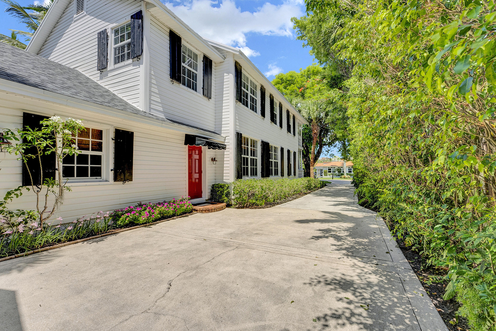 306 N Swinton Avenue - Photo 5