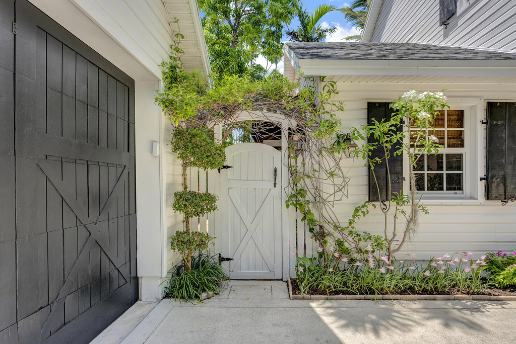 306 N Swinton Avenue - Photo 45