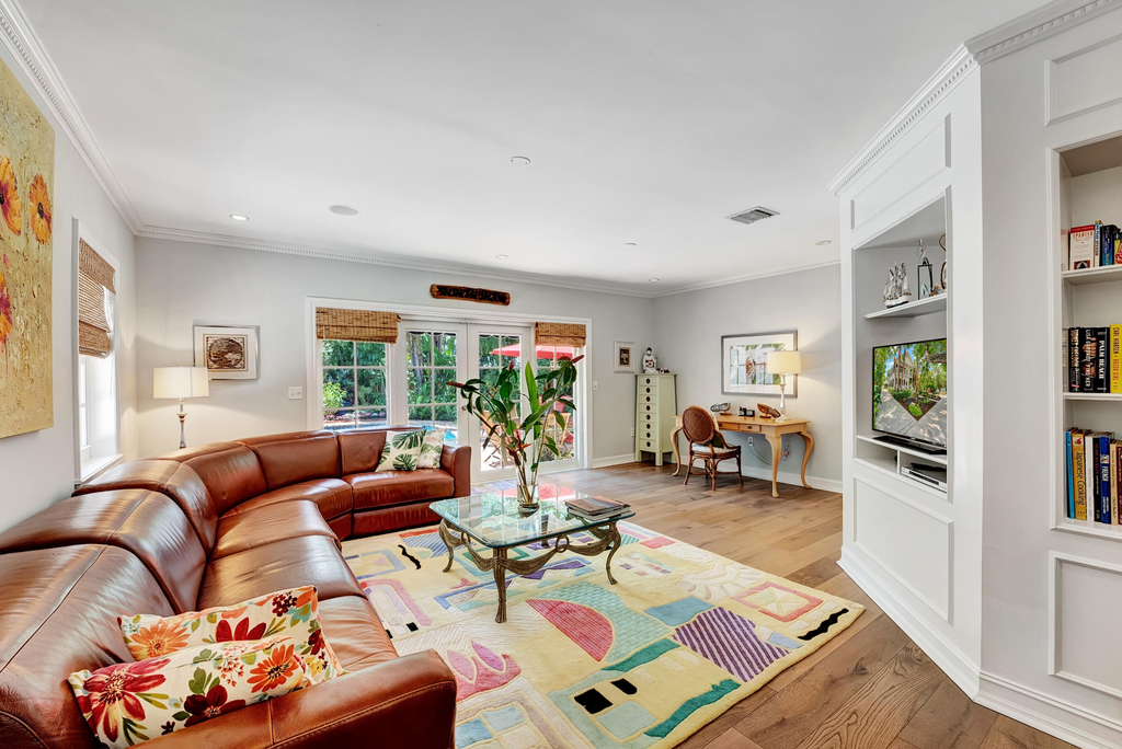 306 N Swinton Avenue - Photo 39