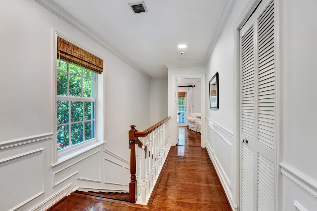 306 N Swinton Avenue - Photo 17