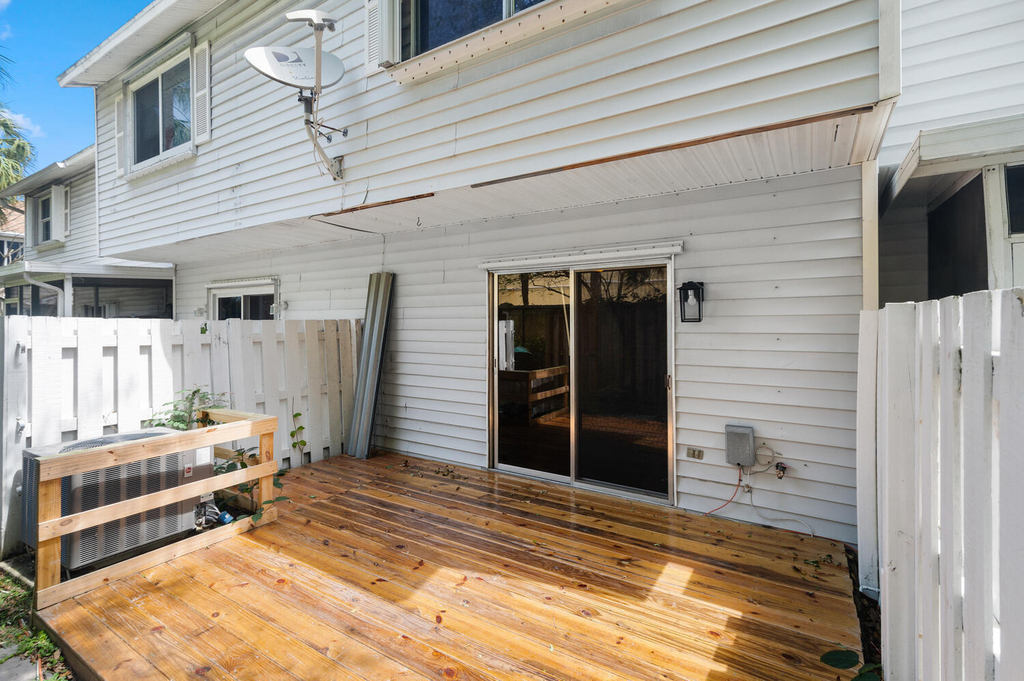2521 Ne 15th Street - Photo 4