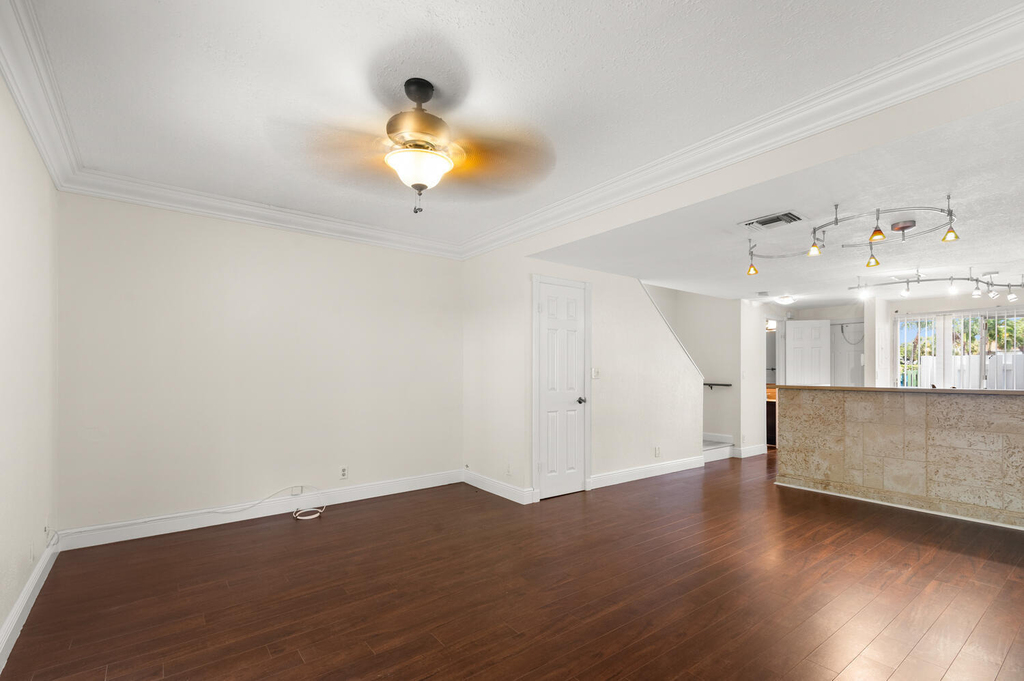 2521 Ne 15th Street - Photo 17