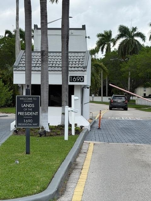 1700 Presidential Way - Photo 13