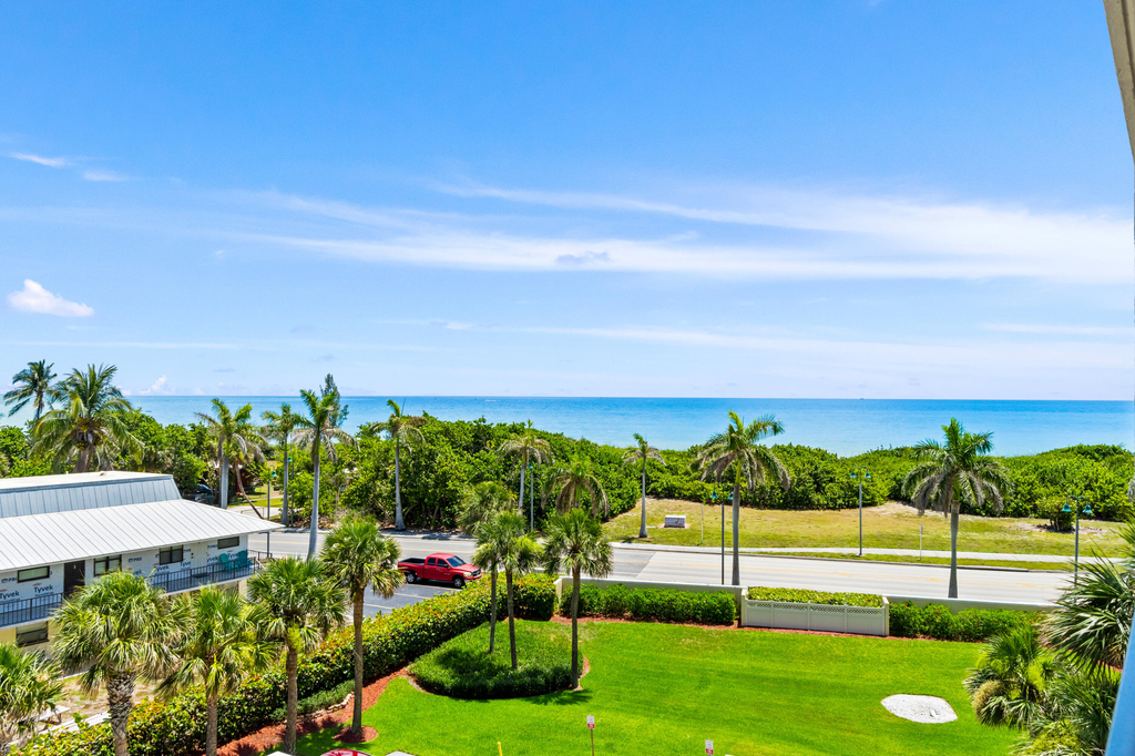 801 S Ocean Drive - Photo 0