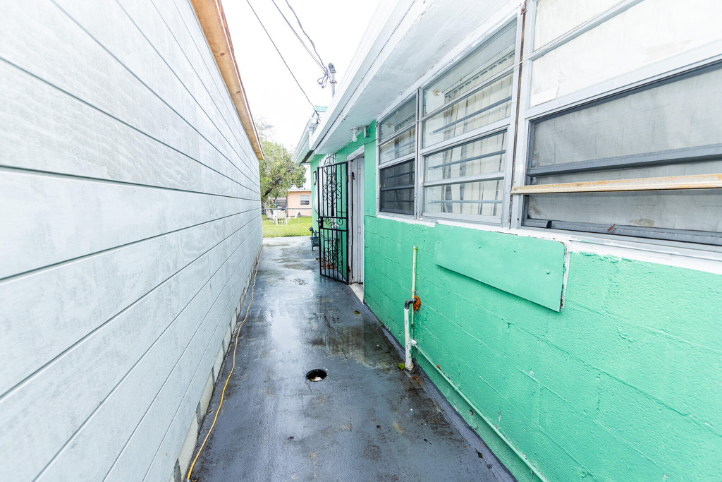 1230 Nw 180th Terrace - Photo 10