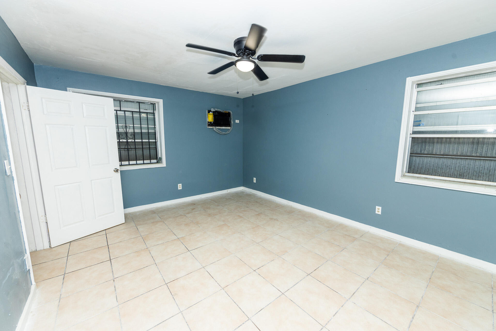 1230 Nw 180th Terrace - Photo 5