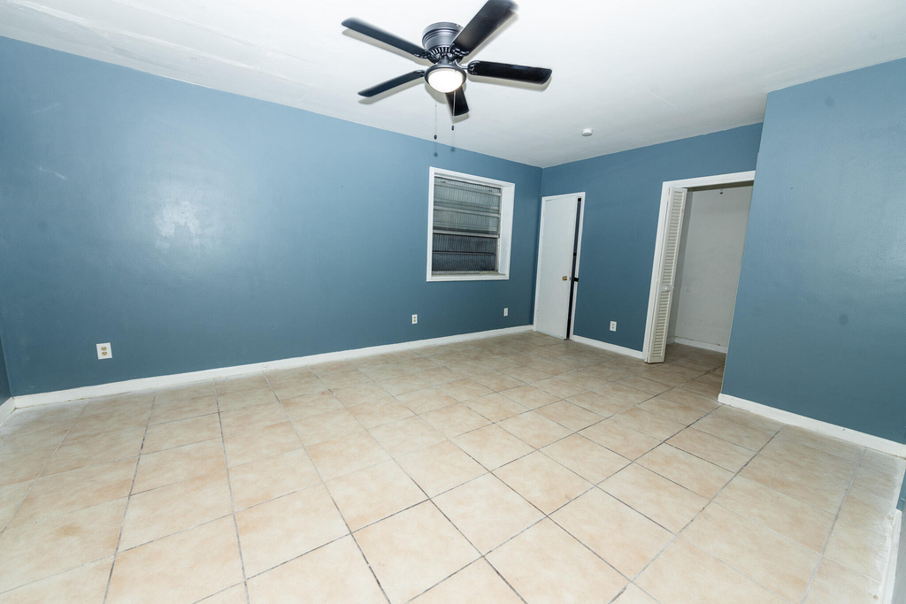 1230 Nw 180th Terrace - Photo 0