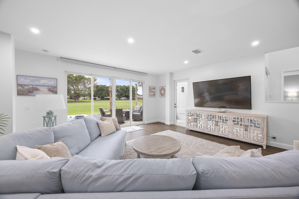 17235 Bay Street - Photo 2