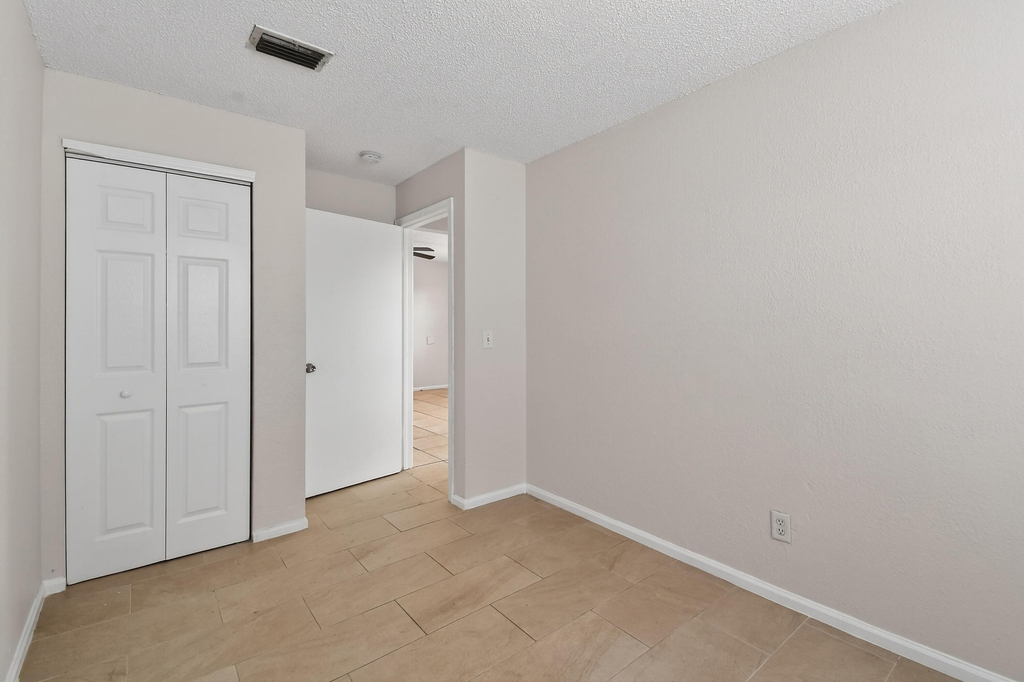 1618 W 26th Court - Photo 12