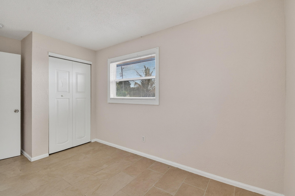1618 W 26th Court - Photo 8