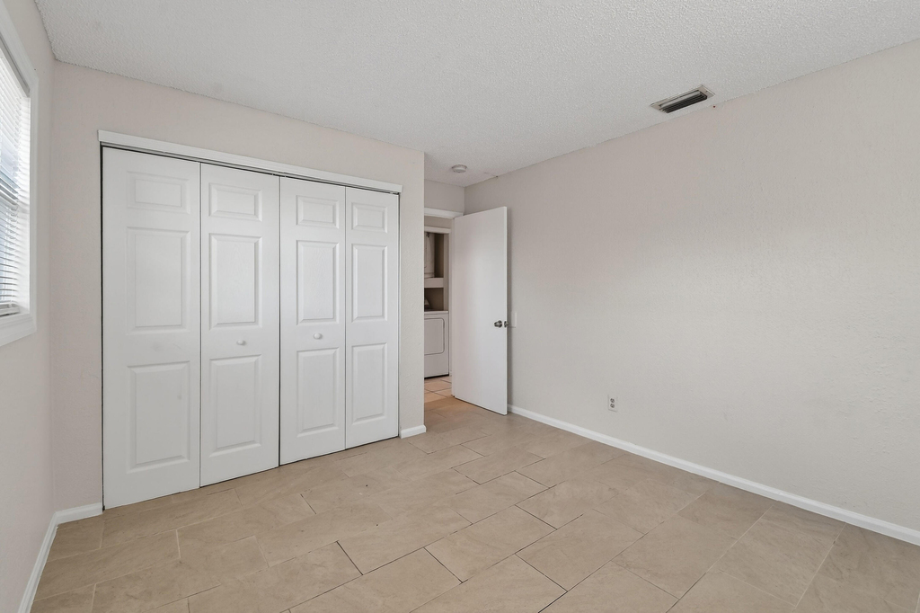 1618 W 26th Court - Photo 14