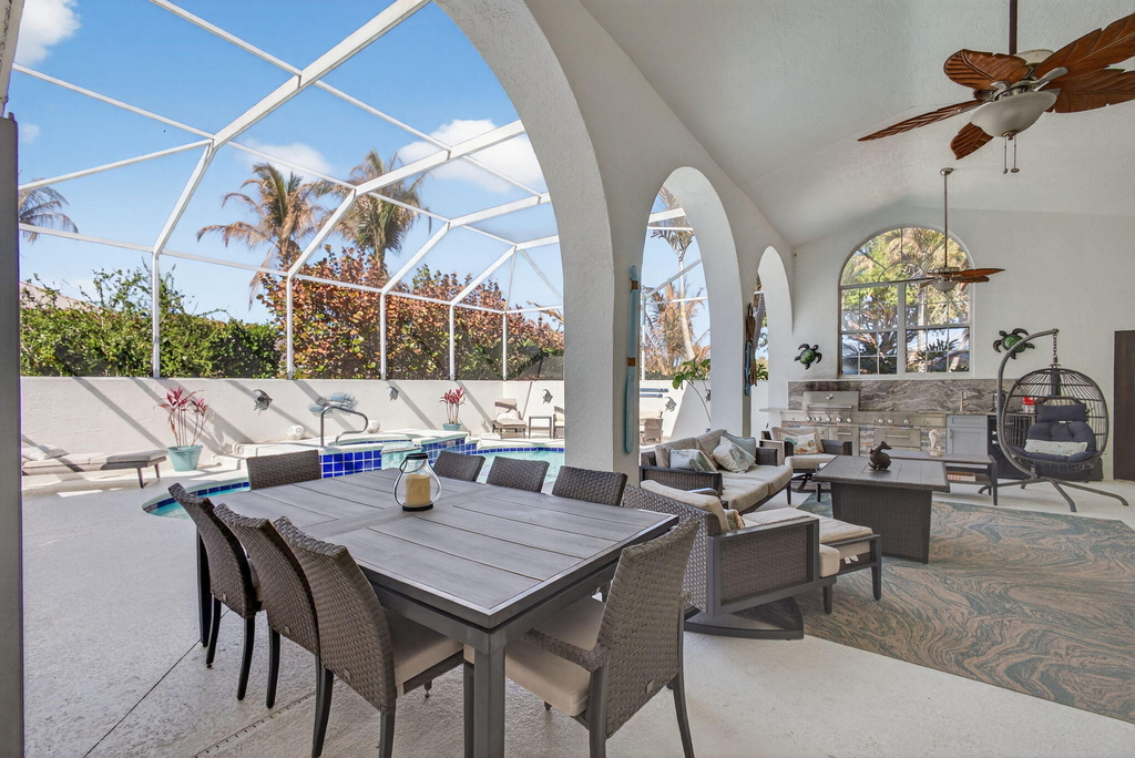 8075 Se Governors Way - Photo 1