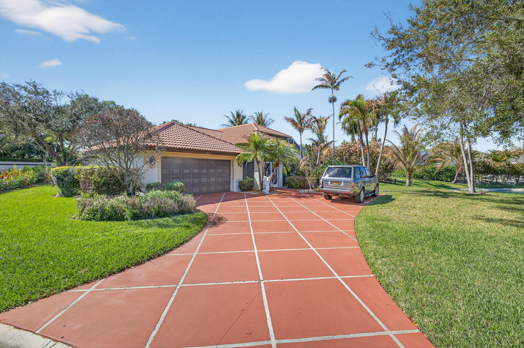 8075 Se Governors Way - Photo 2