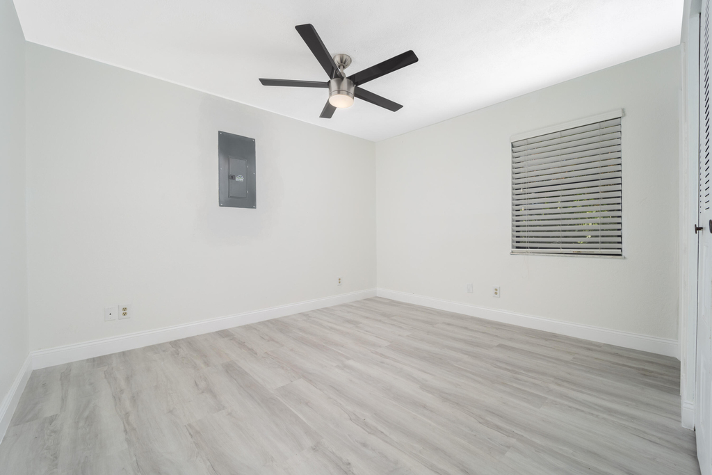 481 Sw Voltair Terrace - Photo 13