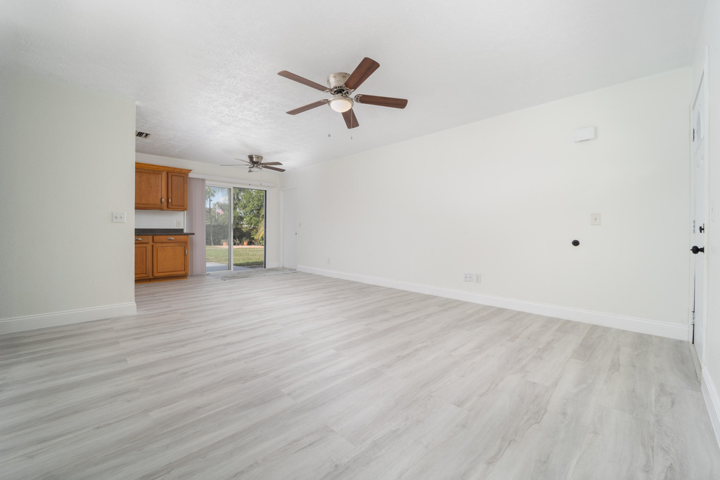 481 Sw Voltair Terrace - Photo 10