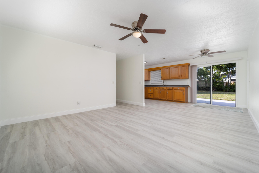 481 Sw Voltair Terrace - Photo 11