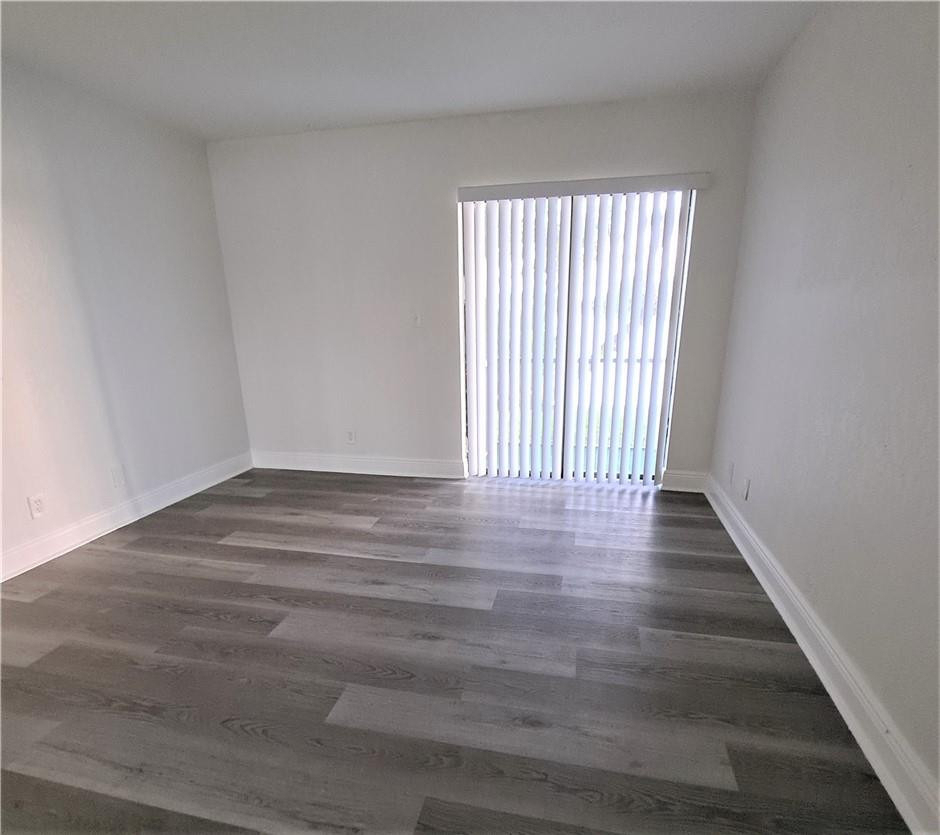 9838 Nob Hill Court - Photo 13